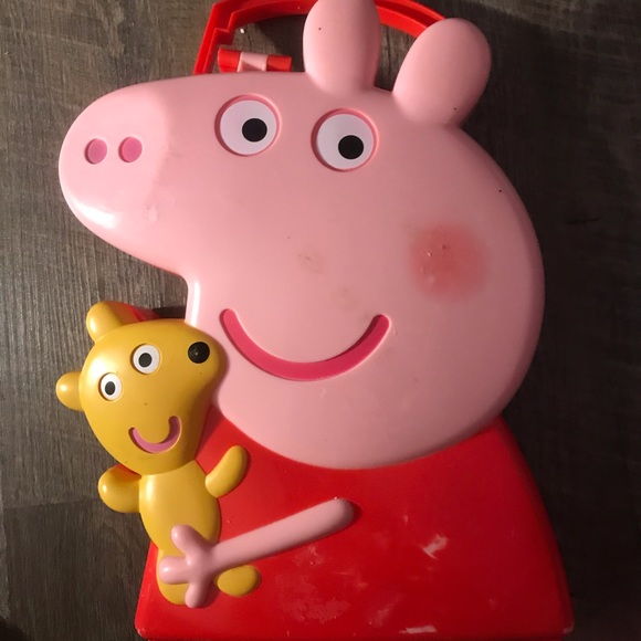 peppa pig carry case with figures